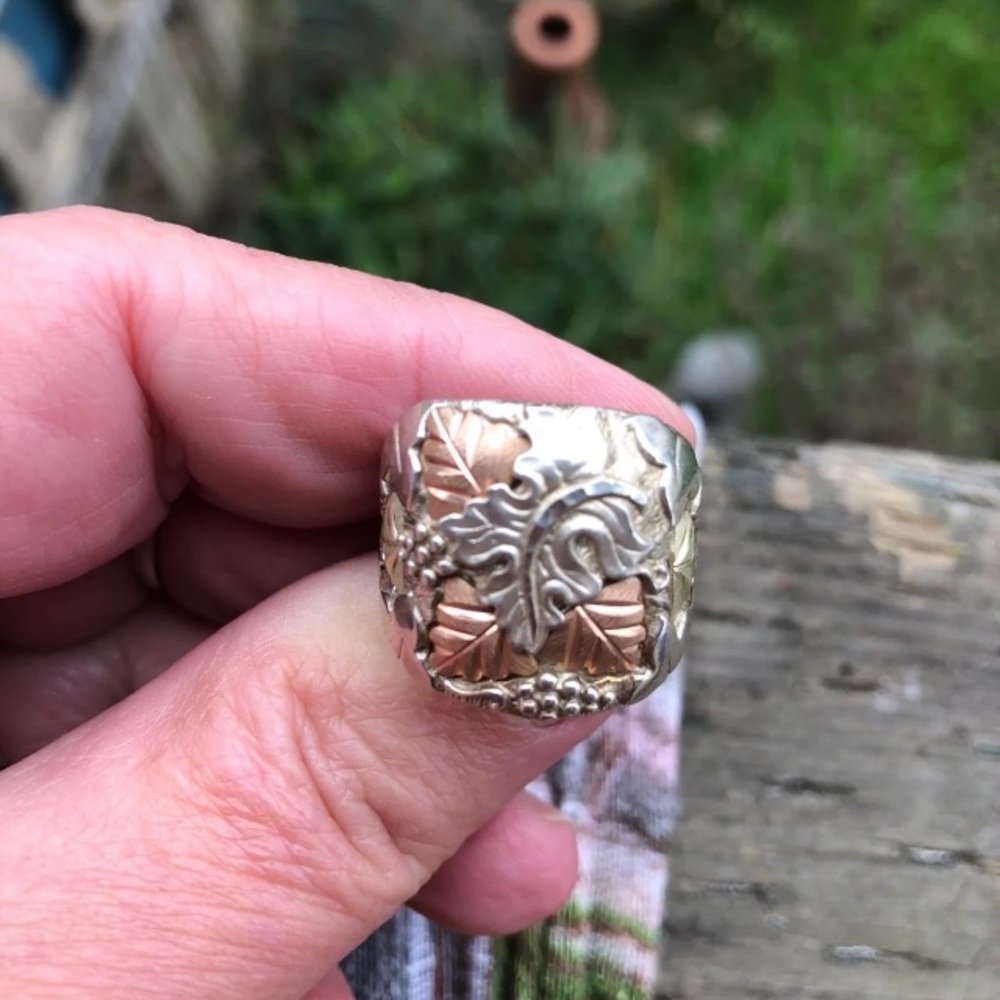 Black hills gold and silver ring size 9